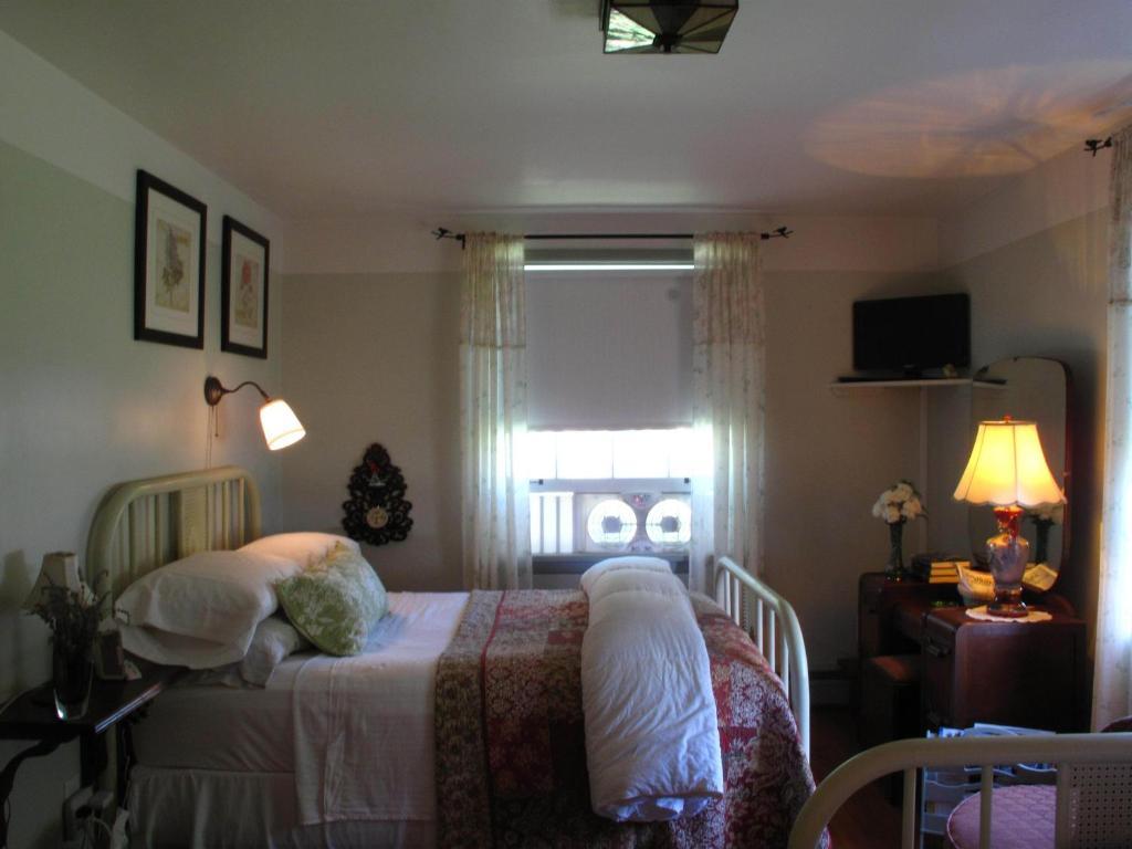 Omstead'S On Erie B&B Wheatley Quarto foto